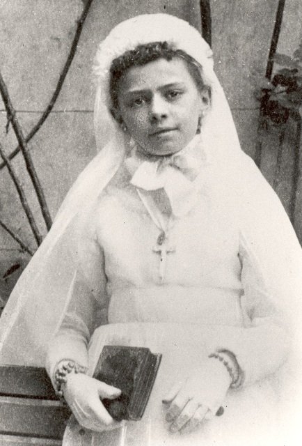 Elisabeth de la Trinité photographiée pour sa première communion2