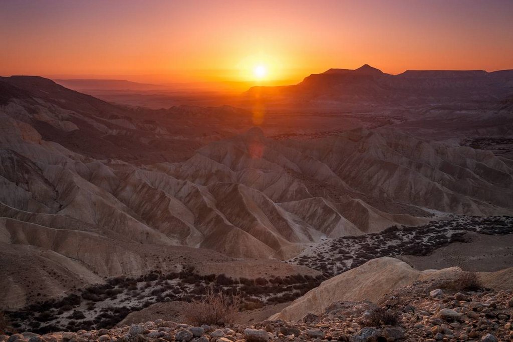 Sunrise-over-Negev desert r